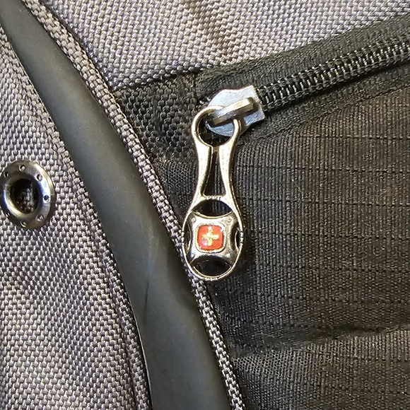 D Swiss Army Wegner Mainframe laptop briefcase bag New Without Tags - Picture 3 of 17